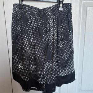 Under Armour Mens Black and Gray Athletic Shorts